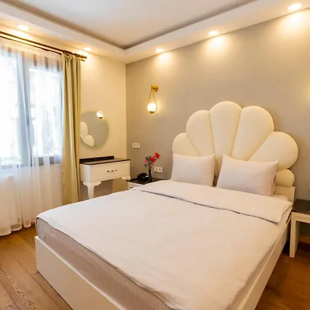 Mai Inci Pera Hotel *