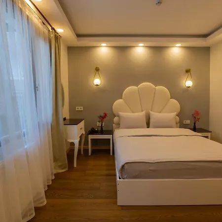 Mai Inci Pera Hotel *