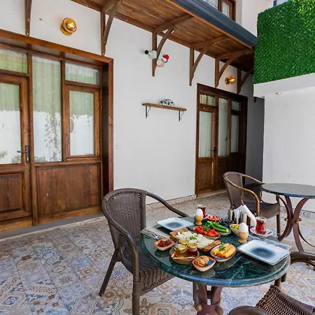 Mai Inci Pera Hotel *