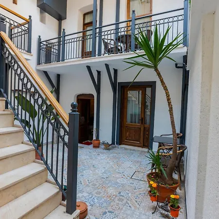 Mai Inci Pera Hotel *